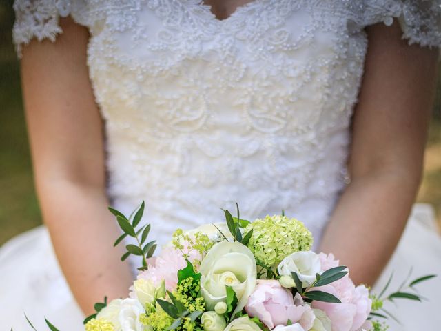 Le mariage de Bastien et Charlène à Villié-Morgon, Rhône 4