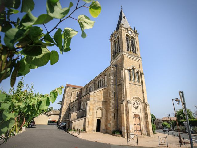 Le mariage de Bastien et Charlène à Villié-Morgon, Rhône 8