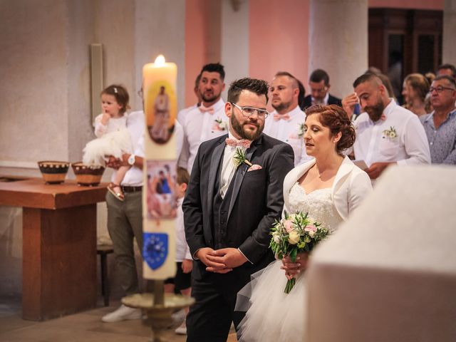 Le mariage de Bastien et Charlène à Villié-Morgon, Rhône 10