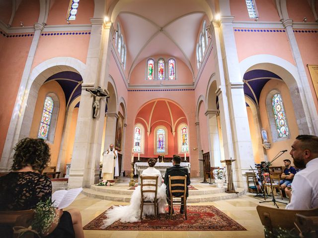 Le mariage de Bastien et Charlène à Villié-Morgon, Rhône 12