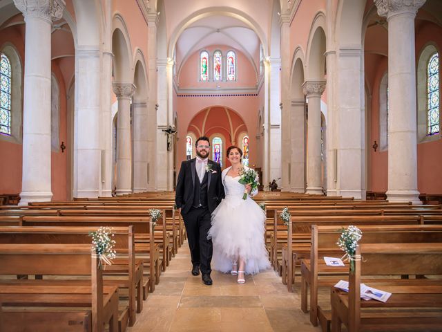 Le mariage de Bastien et Charlène à Villié-Morgon, Rhône 15