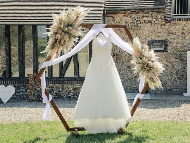 Le mariage de Loïc et Amélie à Bellême, Orne 10