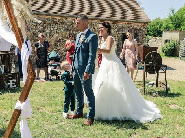 Le mariage de Loïc et Amélie à Bellême, Orne 40