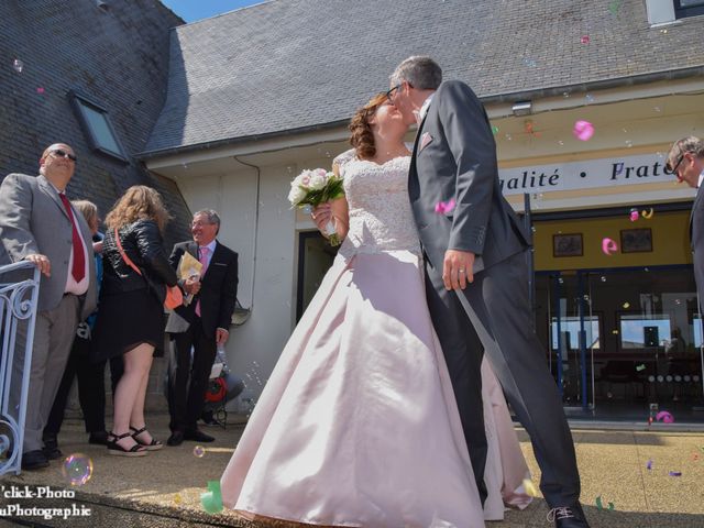 Le mariage de Romain et Coralie à Créhen, Côtes d&apos;Armor 29