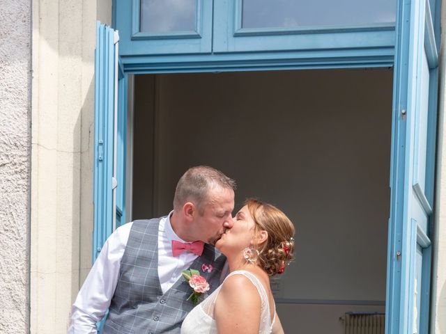 Le mariage de Pascal et Sandrine à Lapalisse, Allier 17