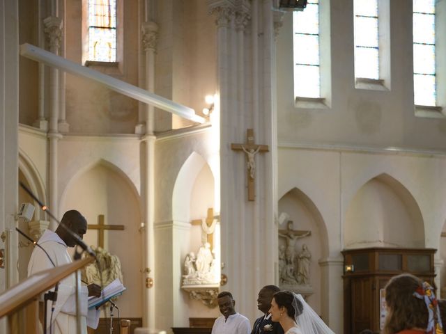 Le mariage de Traoré et Camille à Châteaubourg, Ardèche 9