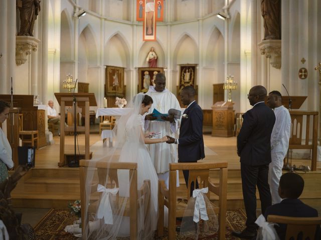 Le mariage de Traoré et Camille à Châteaubourg, Ardèche 10