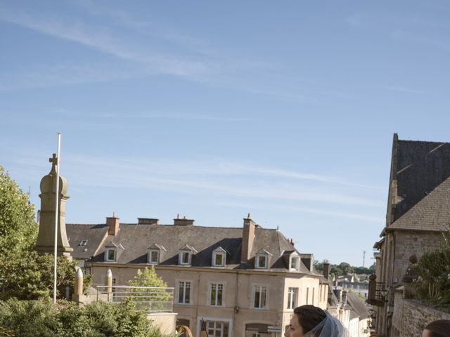 Le mariage de Traoré et Camille à Châteaubourg, Ardèche 12