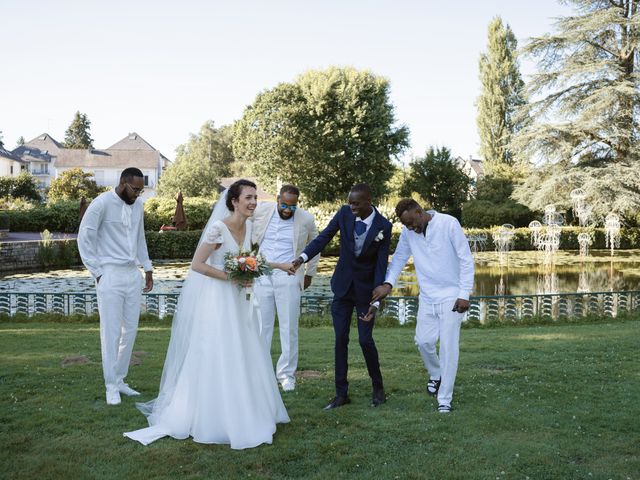 Le mariage de Traoré et Camille à Châteaubourg, Ardèche 17