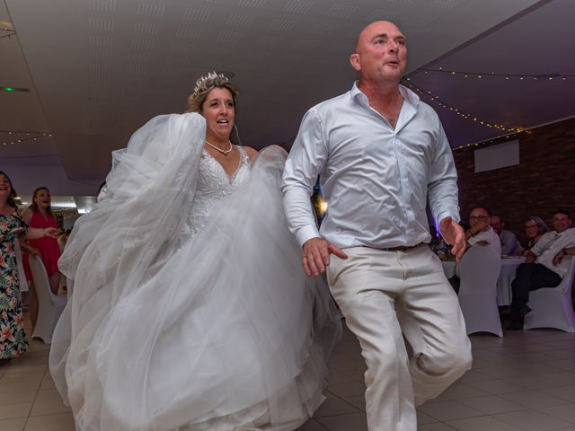 Le mariage de Ludovic et Maryline à Chevagnes, Allier 32