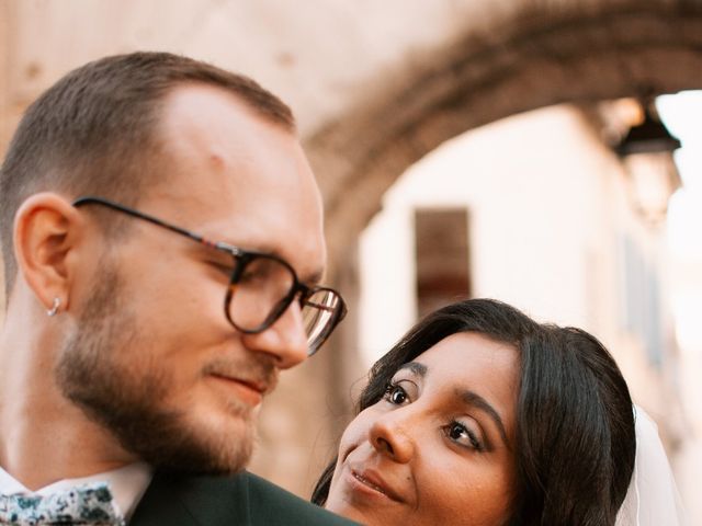 Le mariage de Yann et Djena à Pernes-les-Fontaines, Vaucluse 22