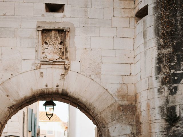 Le mariage de Yann et Djena à Pernes-les-Fontaines, Vaucluse 26