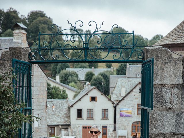 Le mariage de Karim et Eva à Nasbinals, Lozère 3