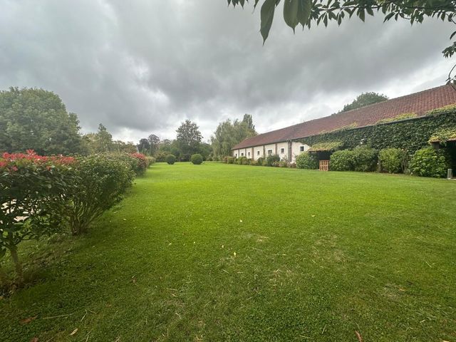 Le mariage de Denis et Aurelie à Fontenay-en-Vexin, Eure 2