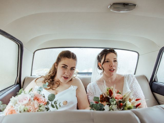 Le mariage de Marine et Léa à Berrie, Vienne 12