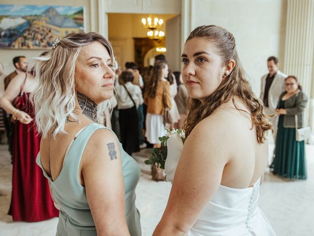 Le mariage de Marine et Léa à Berrie, Vienne 14