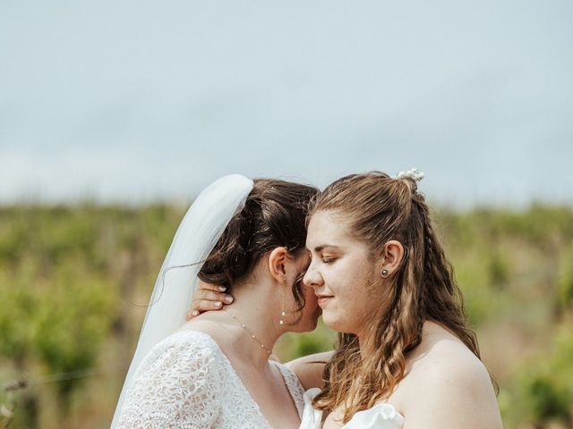 Le mariage de Marine et Léa à Berrie, Vienne 24