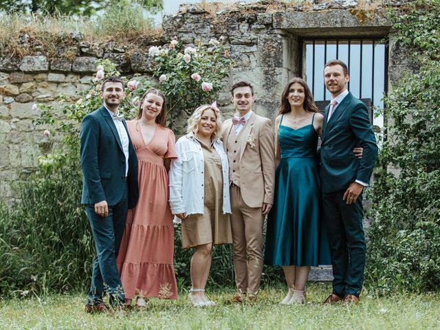 Le mariage de Marine et Léa à Berrie, Vienne 43