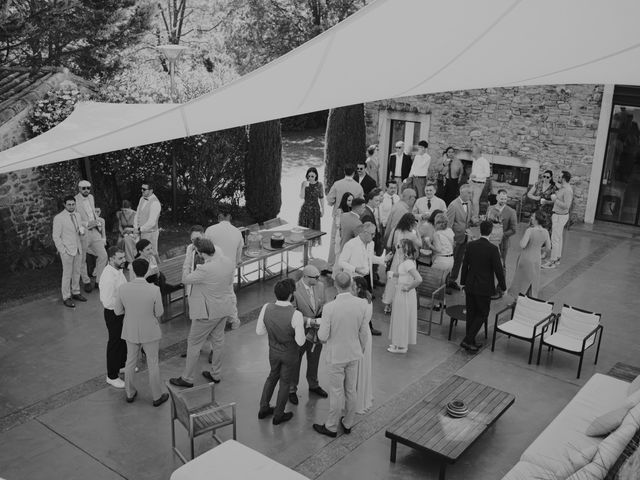 Le mariage de Romain et Laura à Laudun-l'Ardoise, Gard 25