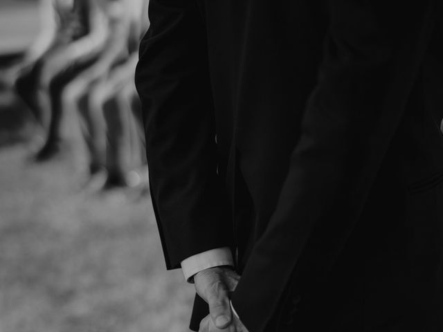 Le mariage de Romain et Laura à Laudun-l'Ardoise, Gard 29