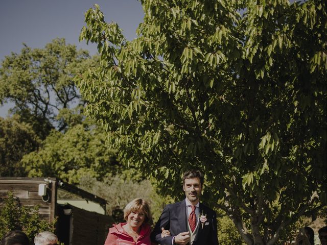 Le mariage de Romain et Laura à Laudun-l'Ardoise, Gard 32