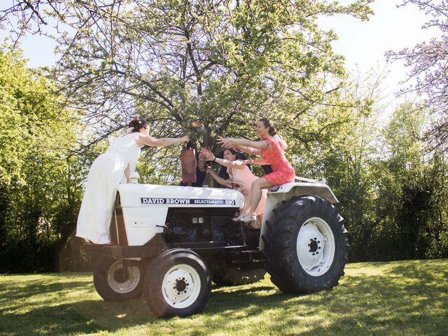 Le mariage de Robin et Marine à Le Mesnil, Manche 28