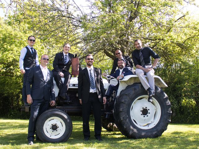 Le mariage de Robin et Marine à Le Mesnil, Manche 30