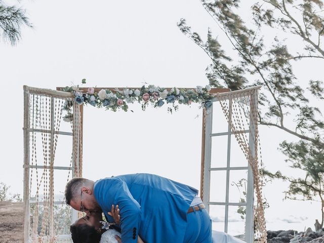 Le mariage de Gabriel et Nadjati à Saint-Pierre, La Réunion 55