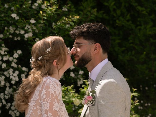 Le mariage de Adrien et Julie à Roche, Isère 8