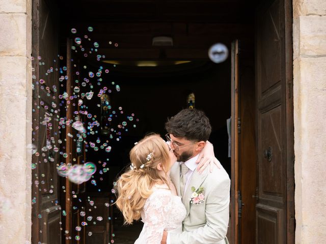 Le mariage de Adrien et Julie à Roche, Isère 15