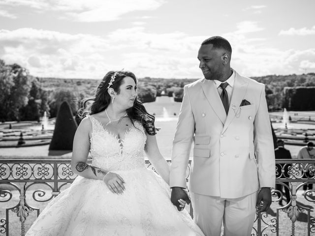 Le mariage de Melinda et Maverick à Paris, Paris 16