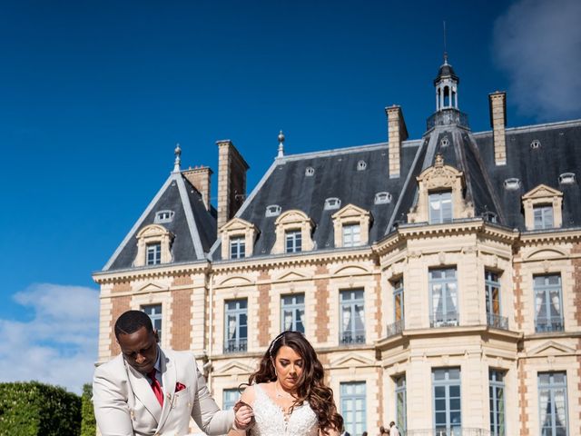 Le mariage de Melinda et Maverick à Paris, Paris 17