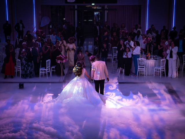 Le mariage de Melinda et Maverick à Paris, Paris 24