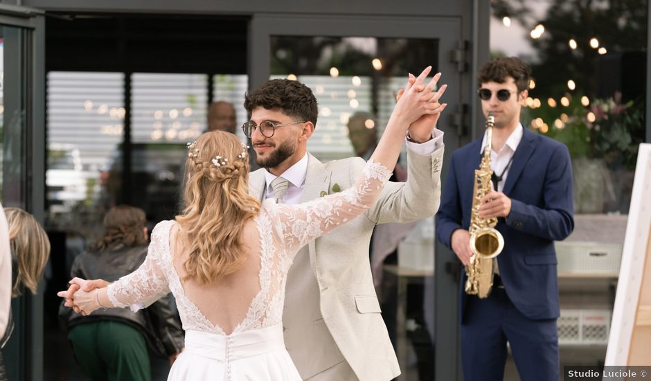 Le mariage de Adrien et Julie à Roche, Isère