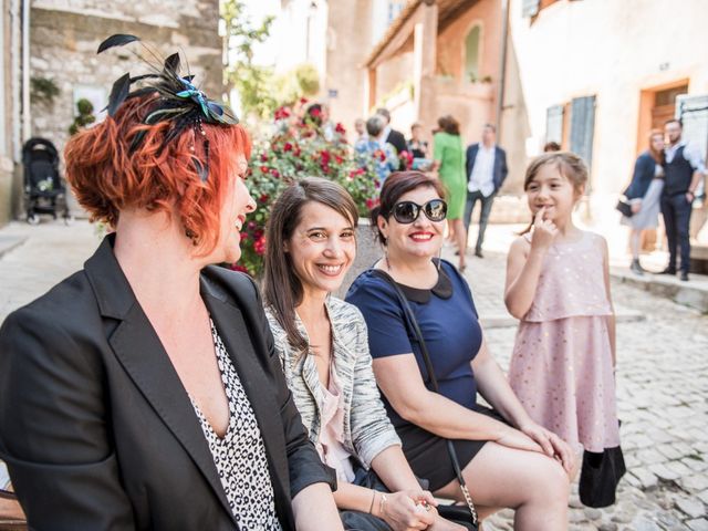 Le mariage de Benjamin et Caroline à Ventabren, Bouches-du-Rhône 28