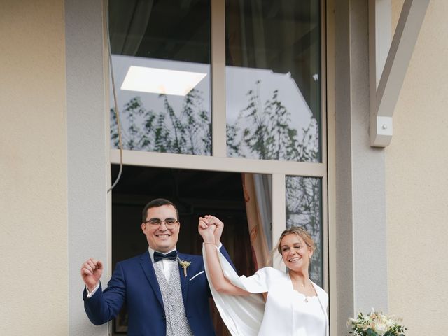 Le mariage de Alexis et Laura à Riotord, Haute-Loire 33