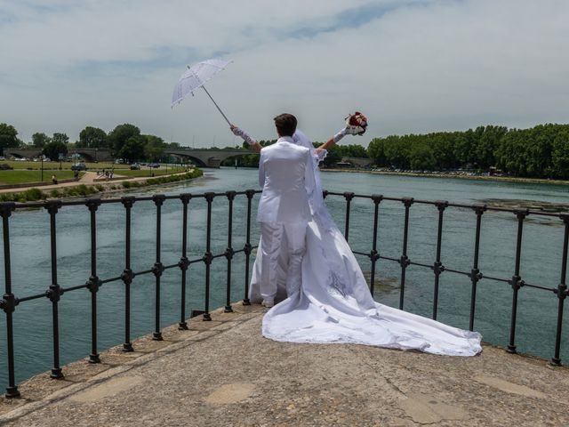 Le mariage de Agnès et Bertrand  à Entraigues-sur-la-Sorgue, Vaucluse 11