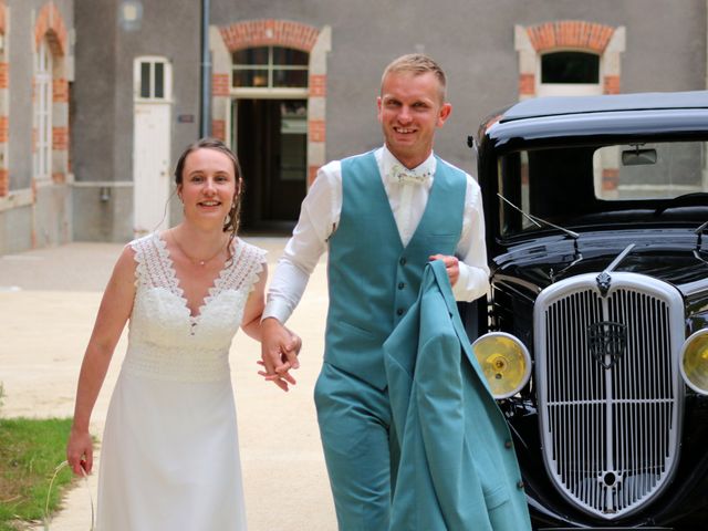 Le mariage de Bastien et Élisa à Montaigu, Vendée 21