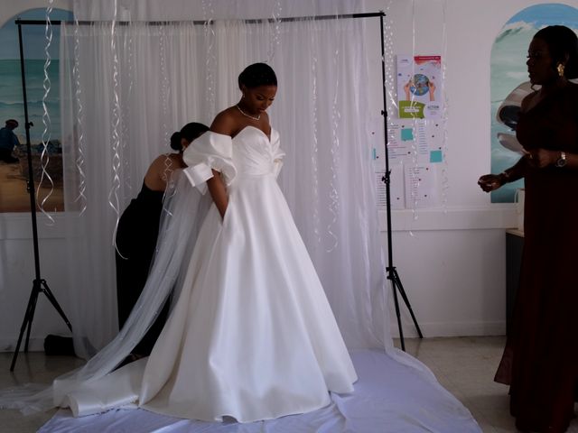 Le mariage de Sonia et Emmanuel à Riotord, Haute-Loire 4