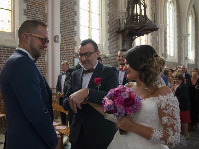 Le mariage de Romain et Amandine à Esquerdes, Pas-de-Calais 5