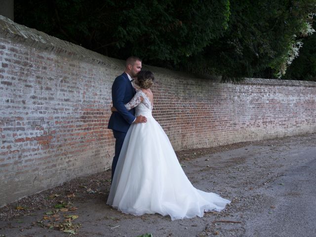 Le mariage de Romain et Amandine à Esquerdes, Pas-de-Calais 17