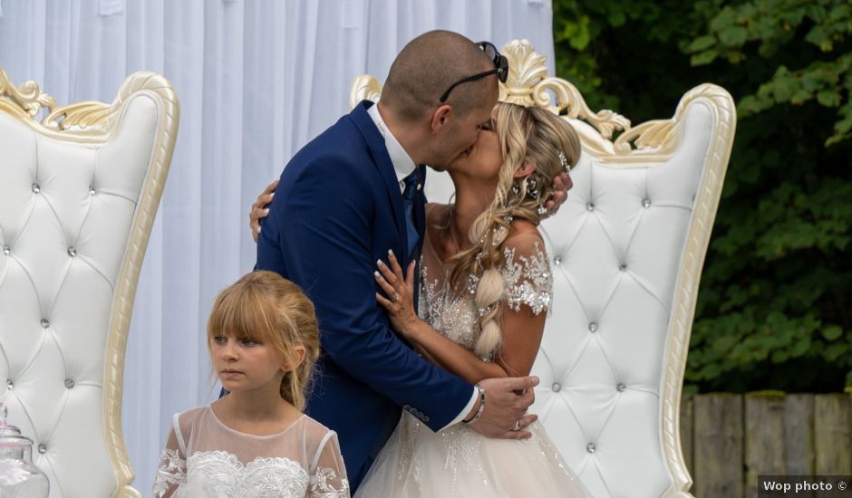 Le mariage de Mickael et Céline à Jujurieux, Ain