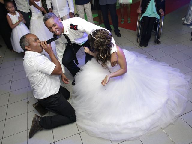 Le mariage de Vincent et Clara à Saint-Denis, La Réunion 30