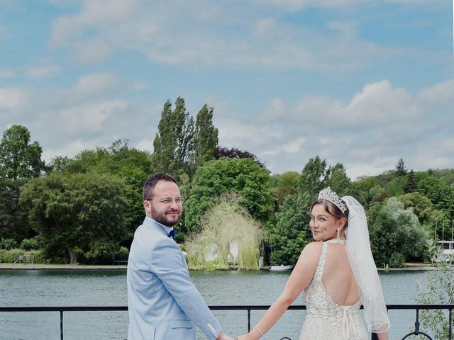 Le mariage de Loic et Karen à Le Coudray-Montceaux, Essonne 25