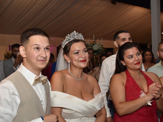 Le mariage de Loic et Karen à Le Coudray-Montceaux, Essonne 59