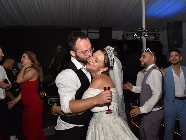 Le mariage de Loic et Karen à Le Coudray-Montceaux, Essonne 64