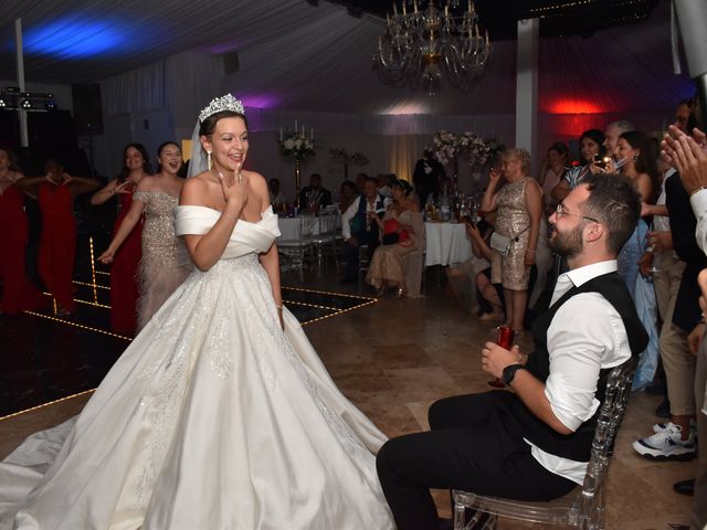 Le mariage de Loic et Karen à Le Coudray-Montceaux, Essonne 74