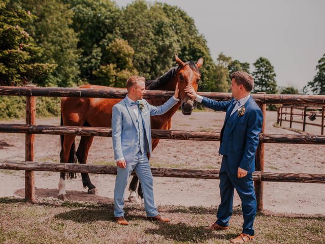 Le mariage de Aurélien et Antoine à Richebourg, Pas-de-Calais 48