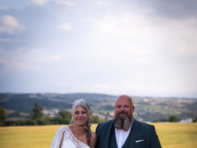 Le mariage de Anthony et Laetitia à Saint-Symphorien-sur-Coise, Rhône 3