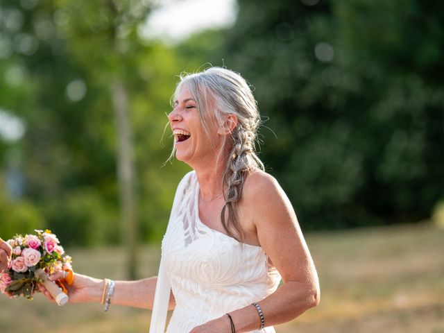 Le mariage de Anthony et Laetitia à Saint-Symphorien-sur-Coise, Rhône 20